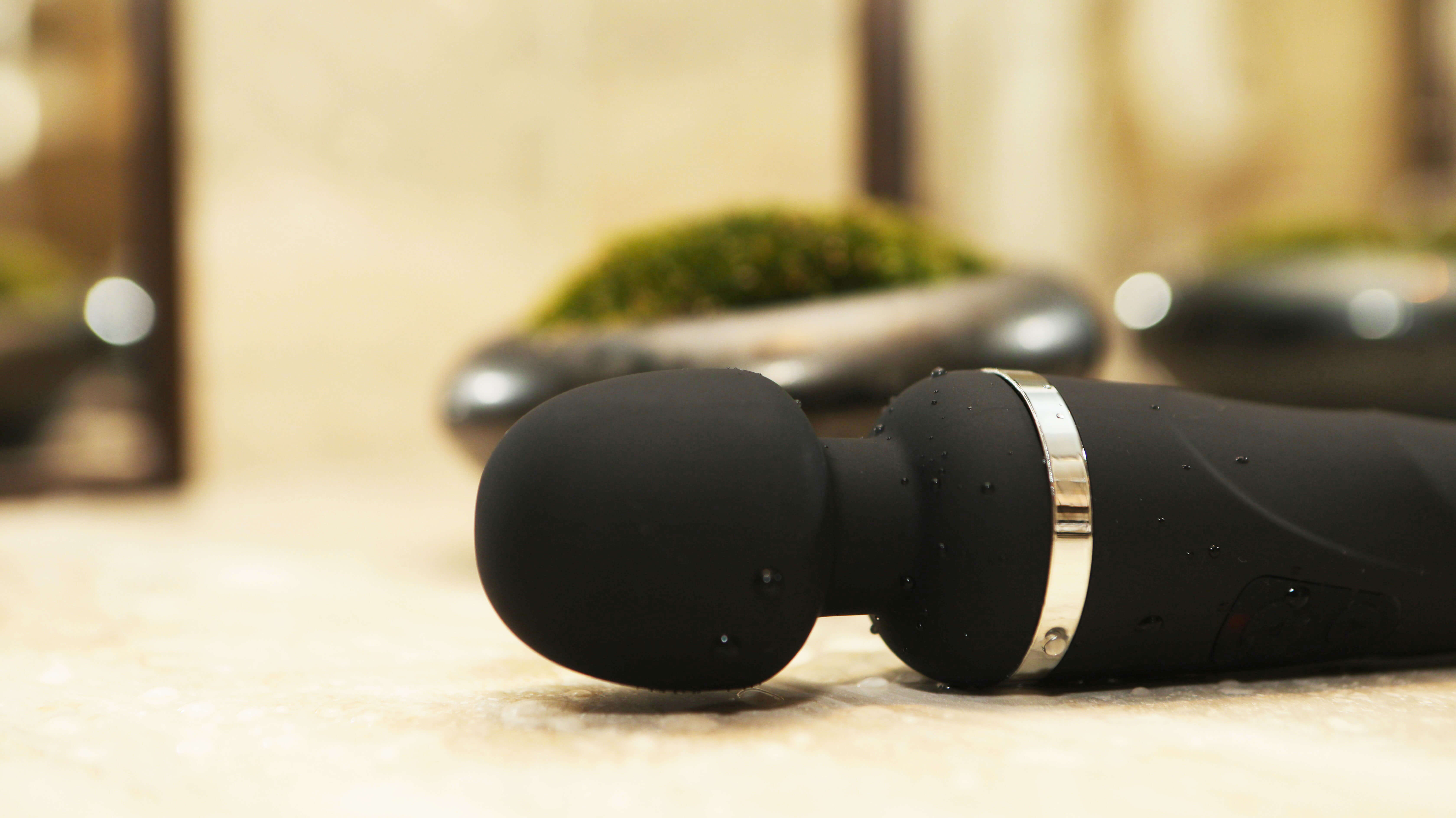 Image of Domi 2 the powerful wand vibrator massager.