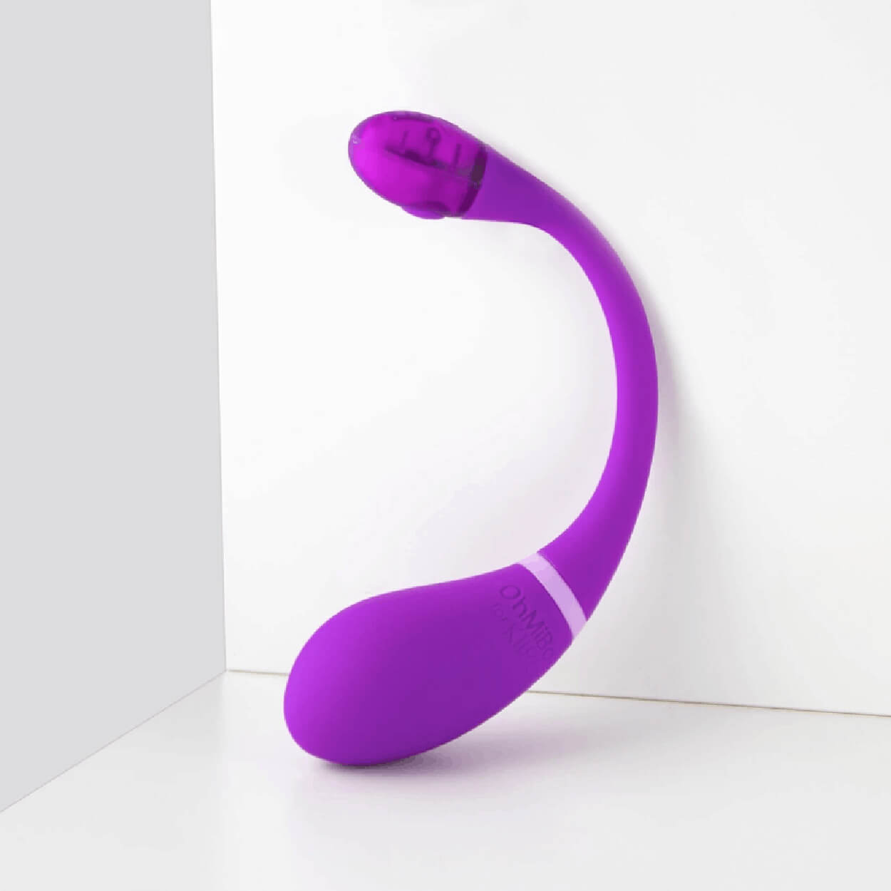 The versatile wearable vibrator Esca 2 by OhMiBod - Product image